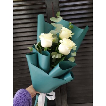  Bouquet with white roses, 3 pcs